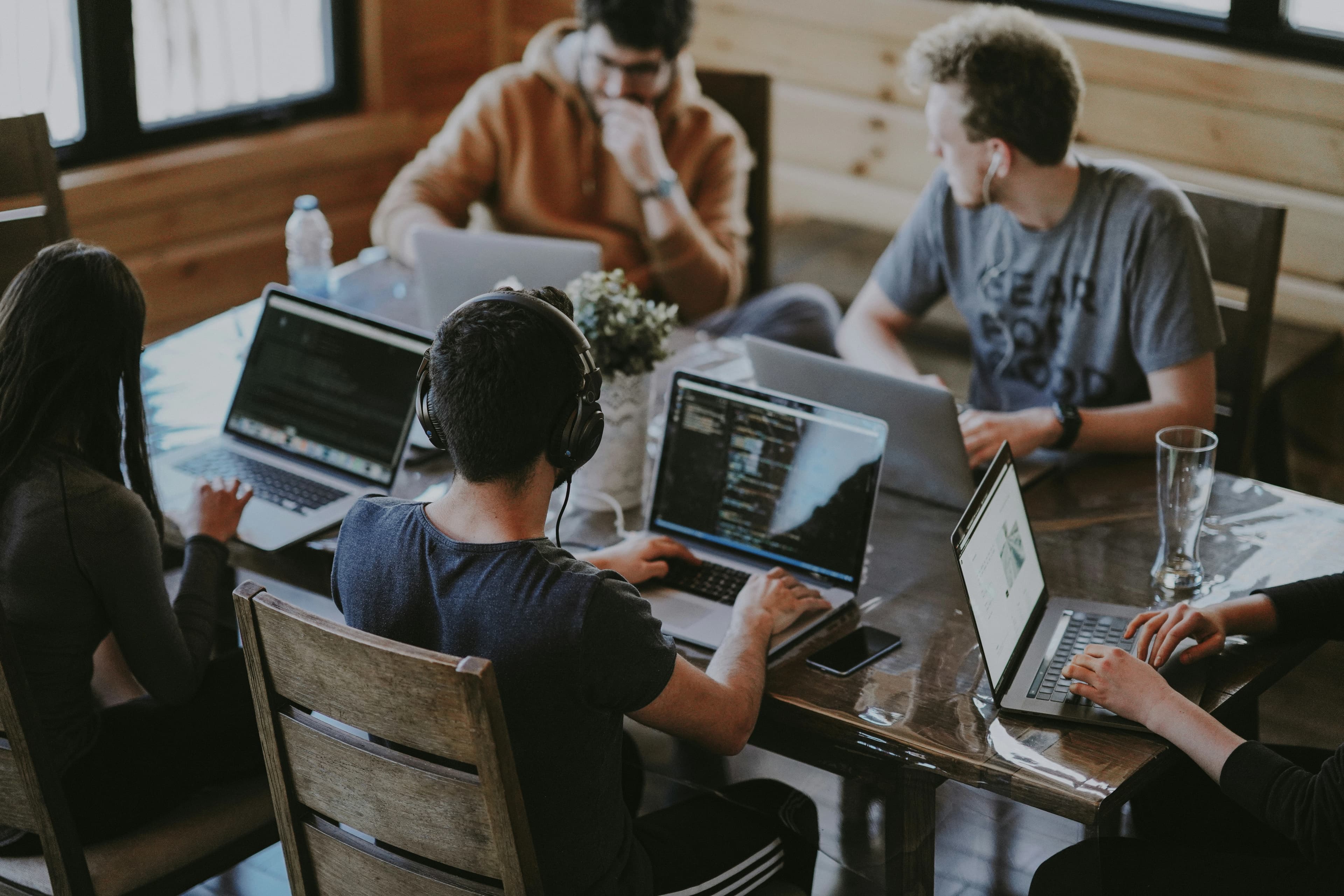 Leading Engineering Teams: Scaling High-Performance Development Organizations